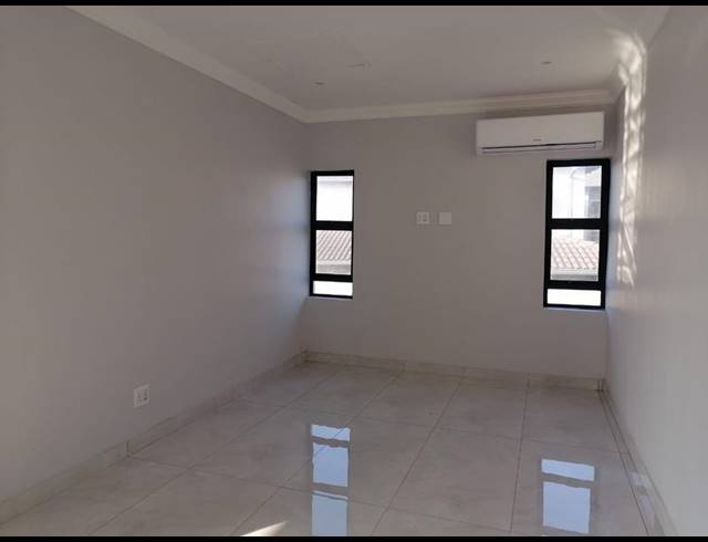 4 BEDROOM HOUSE FOR SALE IN MZINGAZI GOLF ESTATE